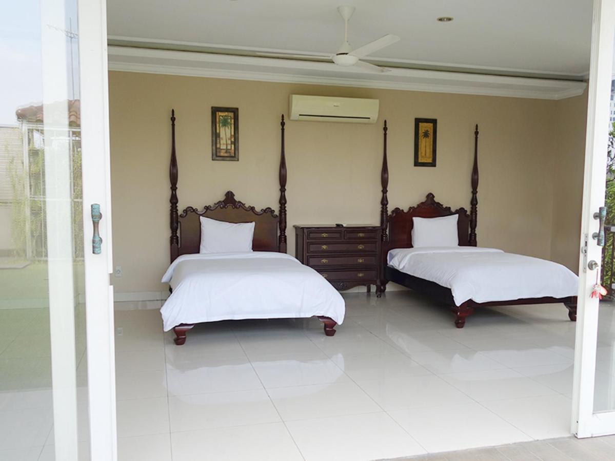 Saffron Suites Syariah Джакарта Экстерьер фото