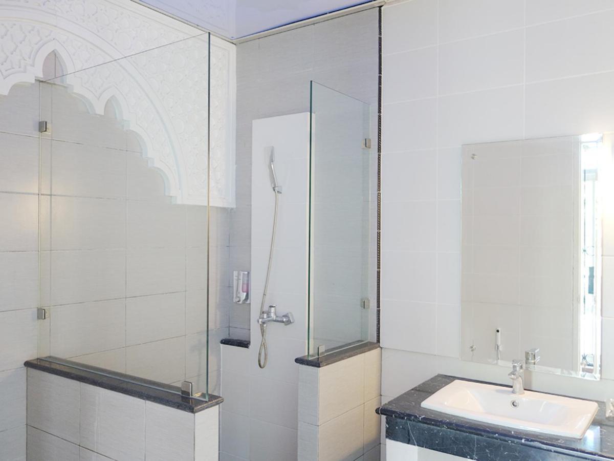 Saffron Suites Syariah Джакарта Экстерьер фото